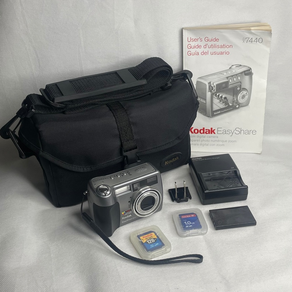 Kodak EasyShare DX7440 4MP 4X Zoom Digital Camera Bundle Battery Bag Memory Lot